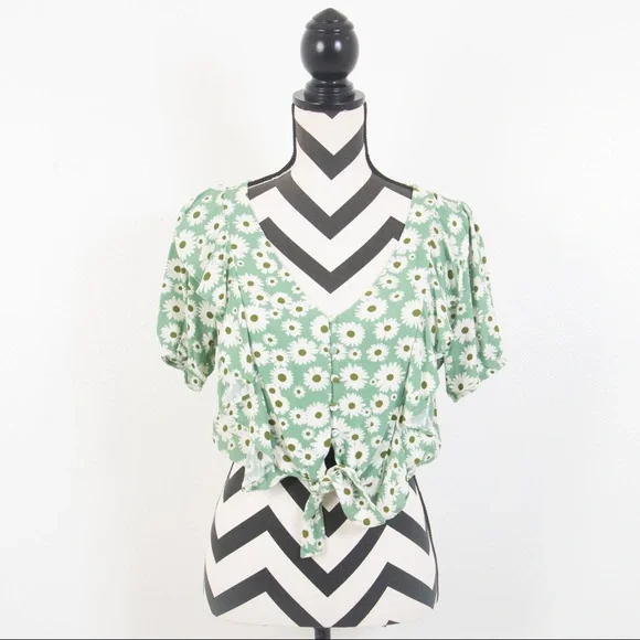 Forever 21 Green Daisy V-Neck Tie Blouse - Picture 2 of 12